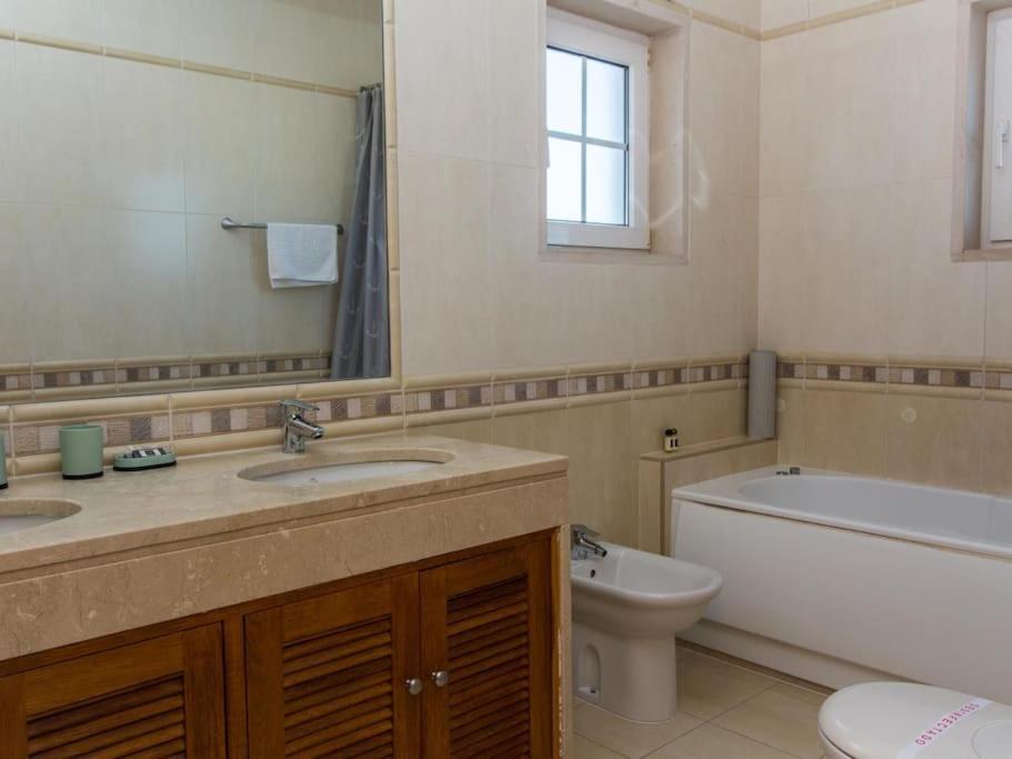 Balaia Mar House - Sea View & Playground & Garage & Bbq & Сasa de vacaciones Albufeira